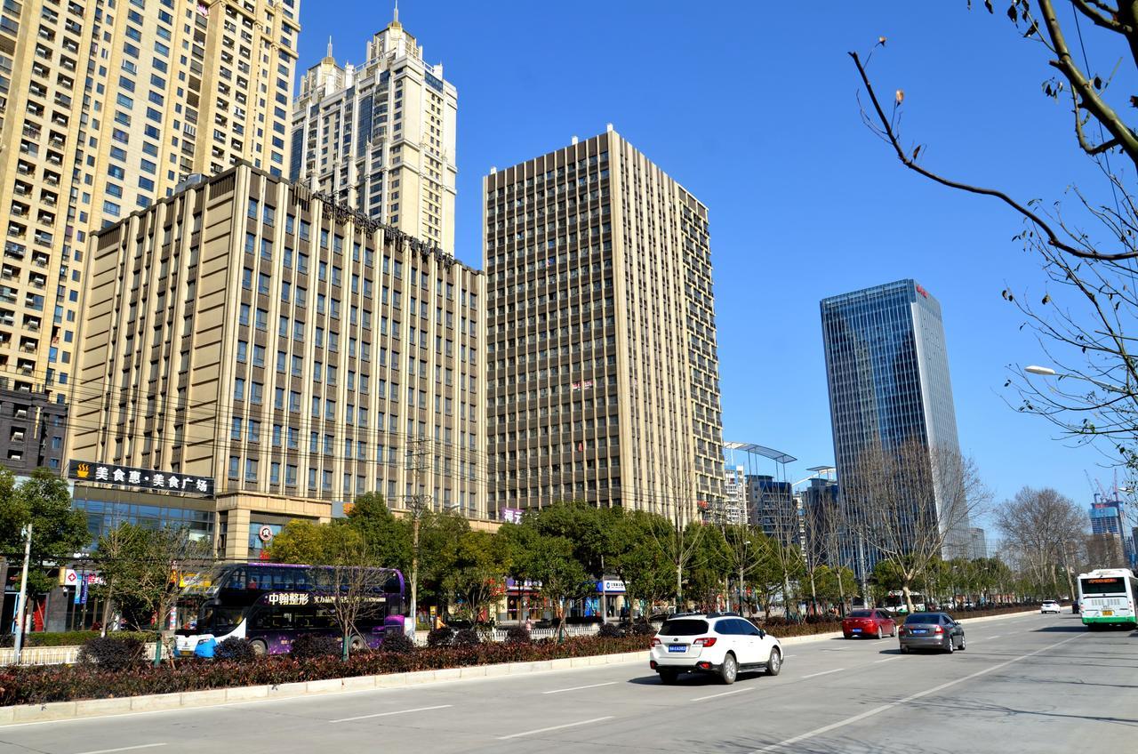 Metropolo, Wuhan, Wuchang Jiangtan Jiyuqiao Subway Station Exterior foto