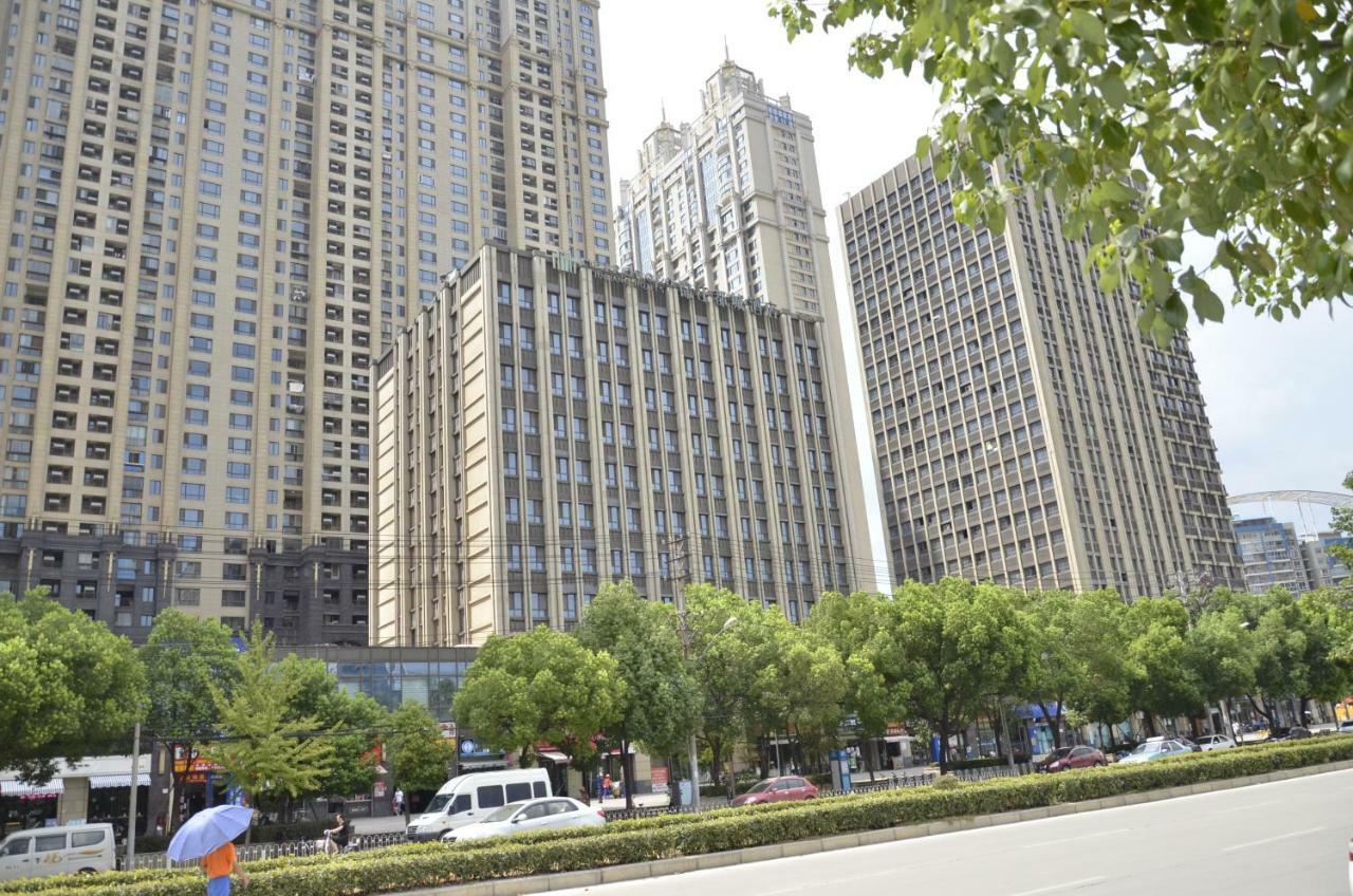 Metropolo, Wuhan, Wuchang Jiangtan Jiyuqiao Subway Station Exterior foto